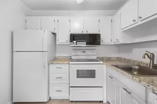 1901 Andover Way, Sun City Center, FL 33573 - Photo 11
