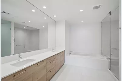 301 1st Street S #1001, Saint Petersburg, FL 33701 - Photo 17