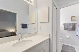 6816 S Court Dr, Tampa, FL 33611 - Photo 31