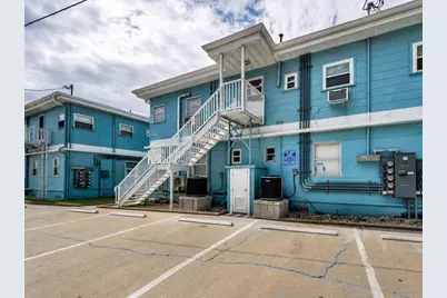 483 E Shore Drive #A4, Clearwater Beach, FL 33767 - Photo 3
