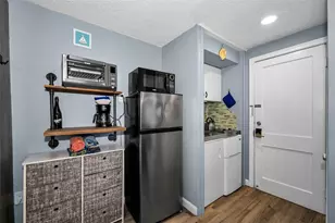 483 E Shore Dr, Clearwater Beach, FL 33767 - Photo 21