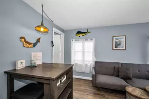 483 E Shore Dr, Clearwater Beach, FL 33767 - Photo 9