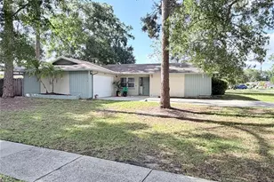 3601 Fairway Forest Cir, Palm Harbor, FL 34685 - Photo 1