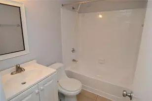 8630 Mallard Reserve Dr, Tampa, FL 33614 - Photo 21