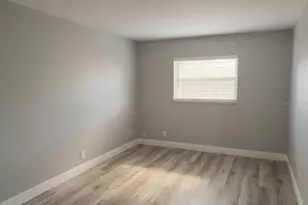107 W Clay Ave, Brandon, FL 33510 - Photo 3