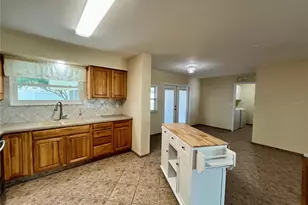 704 Torrey Pines Ave, Sun City Center, FL 33573 - Photo 5
