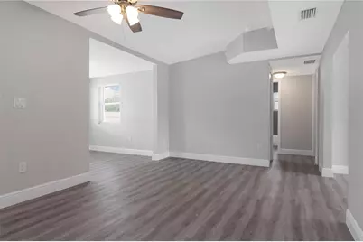 2216 E 109th Avenue, Tampa, FL 33612 - Photo 9