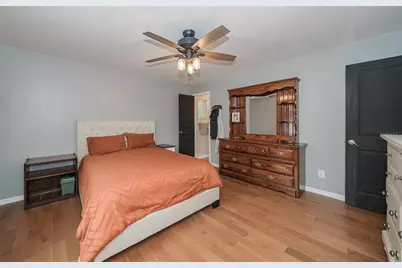 1404 Redbud Circle, Plant City, FL 33563 - Photo 3
