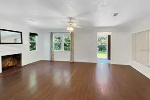 824 NE 9th Ave, Gainesville, FL 32601 - Photo 13