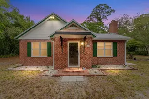 824 NE 9th Ave, Gainesville, FL 32601 - Photo 3