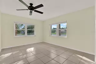 6360 1st St N, Saint Petersburg, FL 33702 - Photo 15