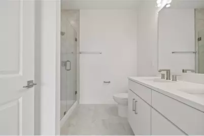 305 15th Street N, Saint Petersburg, FL 33705 - Photo 27