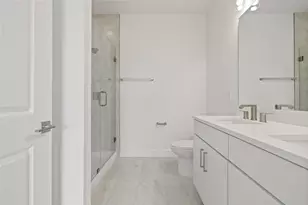 305 15th St N, Saint Petersburg, FL 33705 - Photo 27