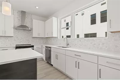 305 15th Street N, Saint Petersburg, FL 33705 - Photo 15