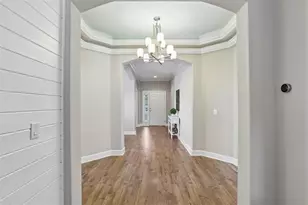 17539 Buckingham Garden Dr, Lithia, FL 33547 - Photo 5