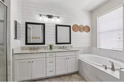 17539 Buckingham Garden Drive, Lithia, FL 33547 - Photo 35