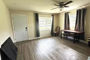 39246 Lizabeth Cir, Zephyrhills, FL 33542 - Photo 13