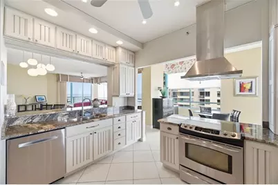 1560 Gulf Boulevard #706, Clearwater Beach, FL 33767 - Photo 11