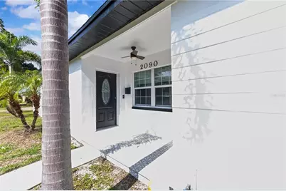 2090 75th Street N, Saint Petersburg, FL 33710 - Photo 7