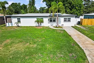 2090 75th St N, Saint Petersburg, FL 33710 - Photo 1
