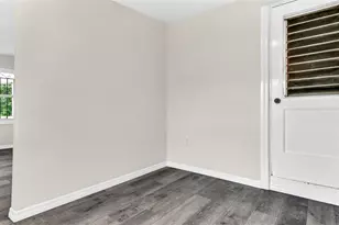 5609 Golden Dr, Tampa, FL 33634 - Photo 15