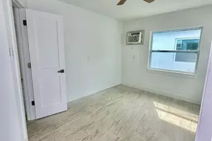 150 147th Ave E, Madeira Beach, FL 33708 - Photo 5