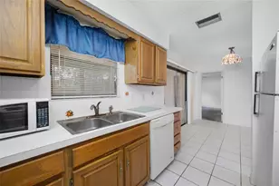 8528 Heather Blvd, Weeki Wachee, FL 34613 - Photo 3