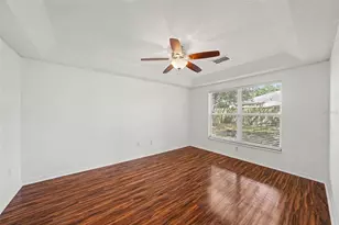 1317 Avonwood Ct, Lutz, FL 33559 - Photo 15