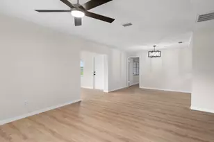 1602 Hovington Cir, Sun City Center, FL 33573 - Photo 9