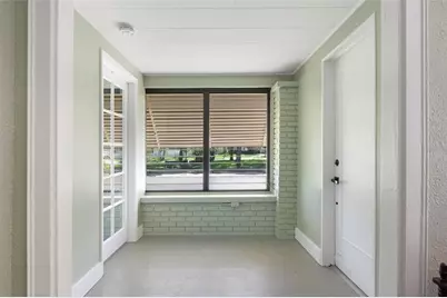 2521 4th Street S, Saint Petersburg, FL 33705 - Photo 3
