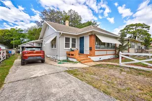 2521 4th St S, Saint Petersburg, FL 33705 - Photo 1