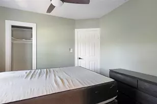 2521 4th St S, Saint Petersburg, FL 33705 - Photo 17
