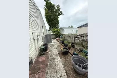 1001 Starkey Road #631, Largo, FL 33771 - Photo 27