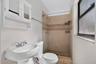 6411 Santa Monica Dr, Tampa, FL 33615 - Photo 21