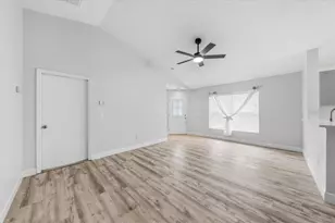 5863 Meadowpark Pl, Lithia, FL 33547 - Photo 17