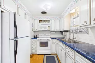 7901 40th Ave N, Saint Petersburg, FL 33709 - Photo 13