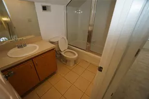 805 W 113th Ave, Tampa, FL 33612 - Photo 33