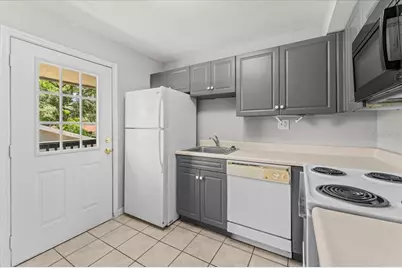 12407 Oak Cedar Place #202, Tampa, FL 33612 - Photo 7