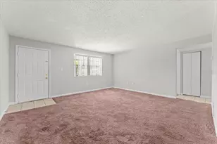 12407 Oak Cedar Pl, Tampa, FL 33612 - Photo 5