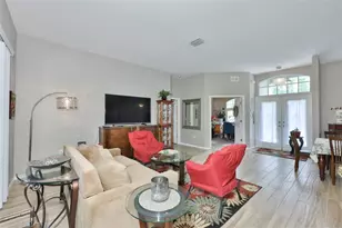 7521 Melogold Cir, Land O Lakes, FL 34637 - Photo 7