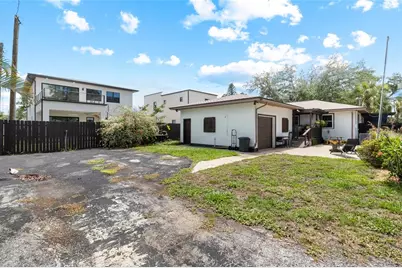 2820 53rd Street S, Gulfport, FL 33707 - Photo 23