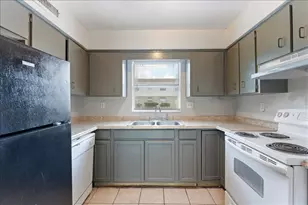 7210 N Manhattan Ave, Tampa, FL 33614 - Photo 9