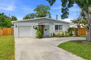 4027 Huntington St NE, Saint Petersburg, FL 33703 - Photo 3