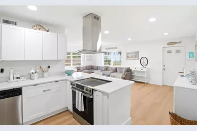 4027 Huntington Street NE, Saint Petersburg, FL 33703 - Photo 11