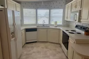 12 Thatch Palm St W, Largo, FL 33770 - Photo 9