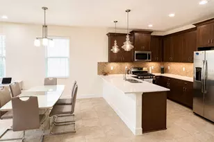 6118 Voyagers Pl, Apollo Beach, FL 33572 - Photo 5