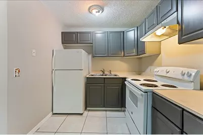 6345 Newtown Circle #45B2, Tampa, FL 33615 - Photo 5