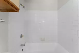 8641 Fancy Finch Dr, Tampa, FL 33614 - Photo 17