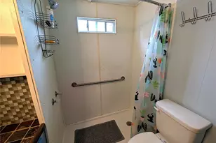 7803 46th Ave N, Saint Petersburg, FL 33709 - Photo 25