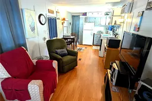 7803 46th Ave N, Saint Petersburg, FL 33709 - Photo 3